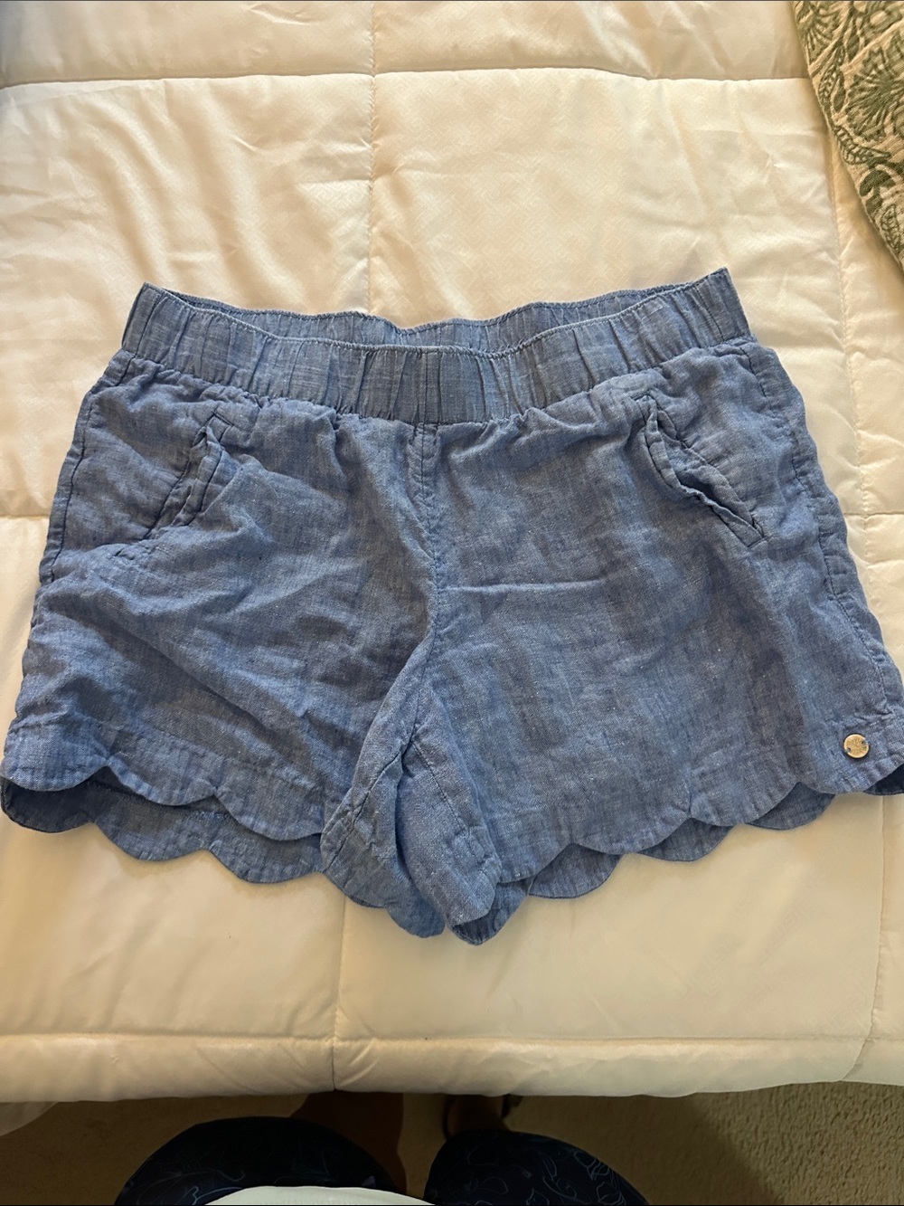 Light Blue Scallop Hem Women’s linen Shorts